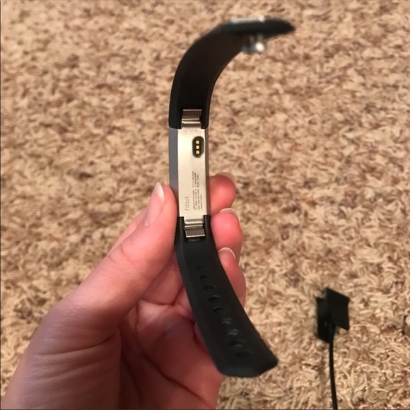 Fitbit Alta - Picture 3 of 4